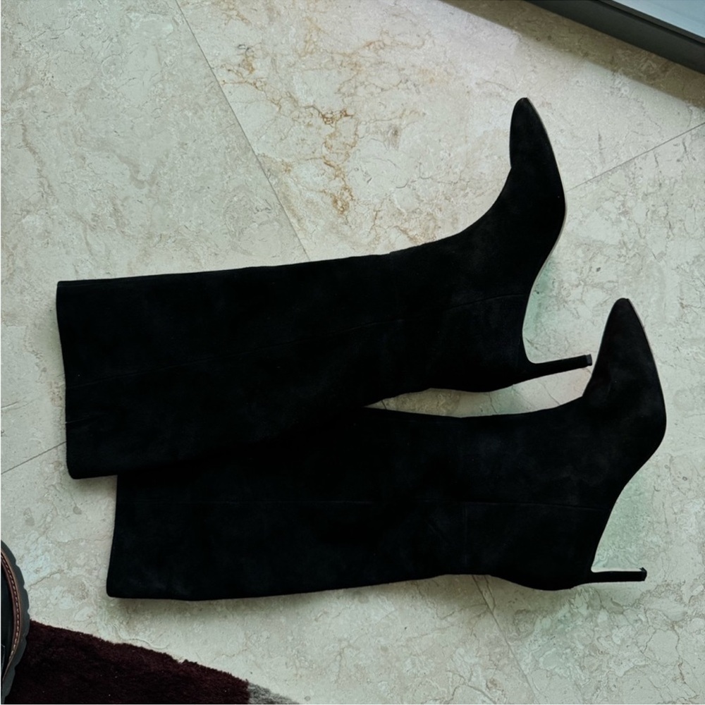 Shoes - Picture 4 of 7